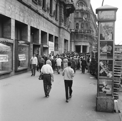 Magyarország, Budapest VII., Erzsébet (Lenin) körút a Rákóczi út felé nézve a Blaha Lujza téri aluljáró építésiterülete., 1966, FŐMTERV, Domonkos Endre, Budapest, Fortepan #252253