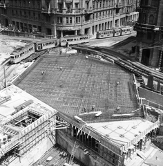 Magyarország, Budapest VII.,Budapest VIII., Nagykörút - Rákóczi út kereszteződés, a Blaha Lujza téri aluljáró építési területe, 1966, FŐMTERV, Domonkos Endre, Budapest, Fortepan #252291