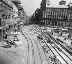 Magyarország, Budapest VII.,Budapest VIII., Rákóczi út a Blaha Lujza téri aluljáró építése idején, jobbra a József körút., 1966, FŐMTERV, Domonkos Endre, Budapest, Fortepan #252300