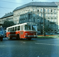 Magyarország, Budapest VII., Baross tér a Rákóczi út torkolatánál, balra a háttérben a Rottenbiller utca torkolata., 1966, FŐMTERV, Domonkos Endre, Budapest, Fortepan #252306