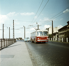 Magyarország, Budapest VI., Podmaniczky (Rudas László) utca, a Ferdinánd (Élmunkás) híd lehajtója., 1966, FŐMTERV, Domonkos Endre, Budapest, Fortepan #252330