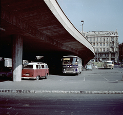 Magyarország, Budapest V., Március 15. tér, parkoló az Erzsébet híd pesti hídfőjénél, háttérben a déli Klotild-palota.., 1966, FŐMTERV, Domonkos Endre, Budapest, Fortepan #252341