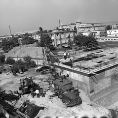 Magyarország, Budapest XI., Budafoki út 74., a Fővárosi Csatornázási Művek Kelenföldi telepe, a szennyvízátemelő gépház építésekor., 1967, FŐMTERV, Domonkos Endre, Budapest, Fortepan #252435