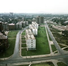 Magyarország, Budapest XIV., Kassai tér, kilátás a 19-es számú toronyházból, balra a Szentlélek-templom, jobbra a Kacsóh Pongrác út., 1969, FŐMTERV, Domonkos Endre, Budapest, Fortepan #252577