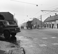 Magyarország, Budapest XI., a Fehérvári út (Szabadság) út Építész utcától a Vegyész utca felé vezető szakasza. Villamosmegálló az Albertfalva utcánál., 1969, FŐMTERV, Domonkos Endre, Budapest, Fortepan #252644