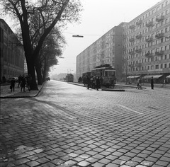 Magyarország, Budapest XIII., Váci út Frangepán utcától a Váci út - Róbert Károly körút kereszteződése felé nézve., 1969, FŐMTERV, Domonkos Endre, Budapest, villamos, Fortepan #252651