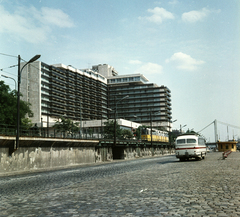 Magyarország, Budapest V., pesti alsó rakpart, háttérben a Hotel Duna Intercontinental., 1970, FŐMTERV, Domonkos Endre, Budapest, Fortepan #252696