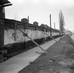 Magyarország, Budapest III., a Bécsi úti téglagyárak kerítése., 1970, FŐMTERV, Domonkos Endre, Budapest, Fortepan #252715