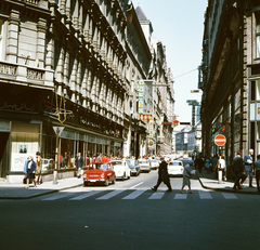 Magyarország, Budapest V., Váci utca, szemben Kígyó utca a Ferenciek tere (Felszabadulás tér) felé nézve., 1970, FŐMTERV, Domonkos Endre, Budapest, színes, Fortepan #252763