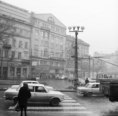 Magyarország, Budapest V.,Budapest IX., Kálvin tér, szemben középen a 3-as számú ház., 1971, FŐMTERV, Domonkos Endre, Budapest, utcakép, gyalogátkelő, Fortepan #252866