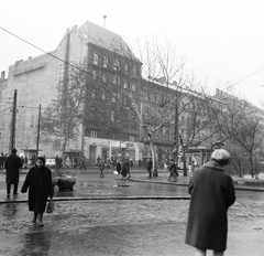 Magyarország, Budapest V.,Budapest VIII., Kálvin tér, szemben a villamos a Múzeum körúti megállónál látható., 1971, FŐMTERV, Domonkos Endre, Budapest, Fortepan #252868