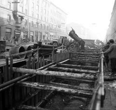 Magyarország, Budapest VIII.,Budapest IX., csatornaépítés az Üllői út Nagykörúti kereszteződes és a Kisfaludy utca közötti szakaszon., 1971, FŐMTERV, Domonkos Endre, Budapest, Fortepan #252880