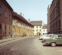 Magyarország, budai Vár, Budapest I., Fortuna köz, szemben a Fortuna utca 3-as számú házban a Pest-Buda vendéglő., 1971, FŐMTERV, Domonkos Endre, Budapest, Fortepan #252944