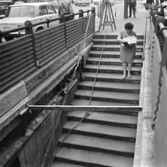 Magyarország, Budapest VI., Andrássy út (Népköztársaság útja, a Millenniumi Földalatti Vasút Bajcsy-Zsilinszky úti állomásához vezető lépcső., 1971, FŐMTERV, Domonkos Endre, Budapest, Fortepan #252958