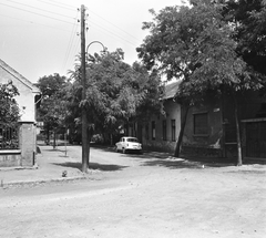 Magyarország, Budapest XX., Patak utca a Koch Róbert utcától a János (Ságvári Endre) utca felé nézve., 1971, FŐMTERV, Domonkos Endre, Budapest, épület, utcakép, villanyoszlop, Fortepan #253020