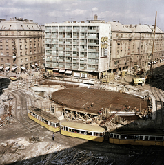 Magyarország, Budapest VIII., József körút - Üllői úti sarok, aluljáró építése. Balra a Corvin (Kisfaludy) köz., 1971, FŐMTERV, Domonkos Endre, metróépítés, Best of, Budapest, Fortepan #253042