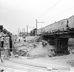 Magyarország, Budapest XXIII., a felvétel a Helsinki út - Grassalkovich (Marx Károly) út közötti felüljáró átépítésekor készült., 1971, FŐMTERV, Domonkos Endre, Budapest, Fortepan #253054