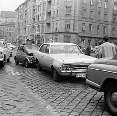 Magyarország, Budapest II., Margit körút (Mártírok útja) a Frankel Leó út kereszteződésnél, háttérben a Török utca torkolata., 1971, FŐMTERV, Domonkos Endre, Budapest, Fortepan #253061