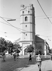 Magyarország, Debrecen, Kossuth utca a Piac utca (Vörös Hadsereg útja) felé nézve, szemben a református Kistemplom (Csonkatemplom)., 1962, Szánthó Zoltán, templom, Fortepan #25313