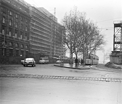 Magyarország, Budapest V., Kossuth Lajos tér, balra a MTESZ-ház építkezése, jobbra a metróépítés területe., 1972, FŐMTERV, Domonkos Endre, Budapest, Fortepan #253131