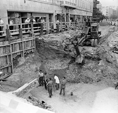 Hungary, Budapest XII., Alkotás utca, a Déli pályaudvarhoz vezető aluljáró rámpájának építése az 1/a számú ház előtt., 1972, FŐMTERV, Budapest, Fortepan #253193