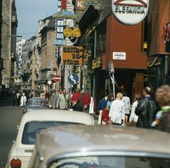 Hungary, Budapest V., Váci utca, jobbra a Haris köz torkolata., 1972, FŐMTERV, Budapest, colorful, Fortepan #253281