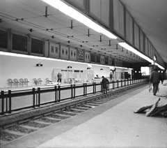 Hungary, Budapest II., a Margit híd, budai hídfő megállóhely építésének befejező munkálatai, a szentendrei HÉV Batthyány térre történő bevezetésekor., 1972, FŐMTERV, Budapest, Fortepan #253304