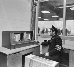 Magyarország, Budapest II., a Margit híd HÉV megálló irányítóhelysége a Margit híd budai hídfője alatti aluljáróban., 1973, FŐMTERV, Domonkos Endre, Budapest, Fortepan #253314