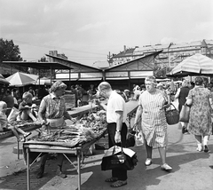 Magyarország, Budapest XIII., Lehel (Élmunkás) téri piac, háttérben a Bulcsú utca házsora., 1973, FŐMTERV, Domonkos Endre, piac, Budapest, Best of, Fortepan #253390