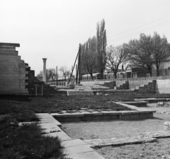 Magyarország, Budapest III., polgárváros, romkert. Háttérben a Szentendrei út és a HÉV mára elbontott állomása., 1974, FŐMTERV, Domonkos Endre, Budapest, Fortepan #253496