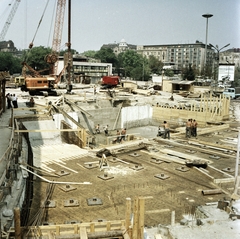 Magyarország, Budapest V., Deák Ferenc tér az Erzsébet (Engels) tér felé nézve az aluljáró építése idején., 1974, FŐMTERV, Domonkos Endre, Budapest, Fortepan #253507