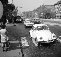 Hungary, Budapest XIV., Nagy Lajos király útja, a Bácskai (Révai József) utcától az Erzsébet királyné útja felé vezető szakasz., 1975, FŐMTERV, Budapest, number plate, Volkswagen Beetle, Fortepan #253576