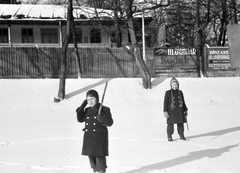 Magyarország, Budapest XII., Eötvös út (Báró Eötvös-út) 12., 1937, Fortepan, gyógyszertár, fodrászat, Kodak-márka, fotószaküzlet, Budapest, Fortepan #25374