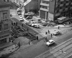 Hungary, Budapest II., Margit körút (Mártírok útja), szemben a Henger utca - Tölgyfa utca találkozása., 1978, FŐMTERV, Budapest, building material, container, cable drum, cable, work pit, Fortepan #253746