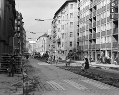 Hungary, Budapest II., a felvétel a Margit körút (Mártírok útja) átépítésekor, az Országúti ferences templom előtt készült., 1978, FŐMTERV, Budapest, Fortepan #253752