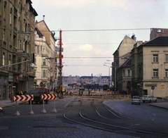 Hungary, Budapest II., Margit körút (Mártírok útja), Török utcától - Margit híd közötti szakasza. A felvétel a Frankel Leó úti kereszteződésnél épülő gyalogosaluljáró munkálataikor készült., 1978, FŐMTERV, colorful, Budapest, Fortepan #253753