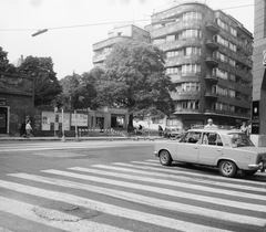 Hungary, Budapest II., Margit körút (Mártírok útja) a Fekete Sas utcától a a Rómer Flóris utca sarkán álló ház felé nézve., 1978, FŐMTERV, Budapest, Fortepan #253785