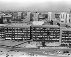 Hungary, Budapest XX., Helsinki út - János utca - Bross utca - Topánka utca határolta területen álló házak. Balra a távolban a FÉG (Fegyver- és Gázkészülékgyár) csarnoka., 1978, FŐMTERV, Budapest, Fortepan #253790