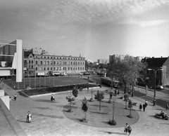 Hungary, Óbuda, Budapest III., rálátás a Flórián térre a Budapesti Rádiótechnikai Gyár (BRG), az egykori Dohánygyár épületére a Flórián üzletközpontból., 1978, FŐMTERV, Budapest, Fortepan #253793