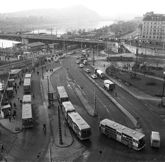 Hungary, Budapest IX., Boráros tér, szemben a Petőfi híd pesti hídfője, háttérben a ködbevesző Gellért-hegy., 1979, FŐMTERV, Budapest, Best of, Fortepan #253821