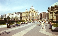 Hungary, Budapest V.,Budapest VI., Deák Ferenc tér evangélikus templom előtt, szemben az Anker-ház., 1980, FŐMTERV, colorful, Budapest, Fortepan #253884