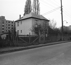 Magyarország, Budapest XI., Neszmélyi út 18/b számú épület, mögötte balra a 22-28. számú panelház., 1981, FŐMTERV, Domonkos Endre, Budapest, Fortepan #253909