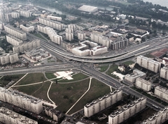 Magyarország, Budapest III., légifotó, középpontban a Flórián tér, a Szentendrei utat és az Árpád hídat összekötő felüljáró., 1985, FŐMTERV, Domonkos Endre, színes, légi felvétel, városközpont, Budapest, Fortepan #253961