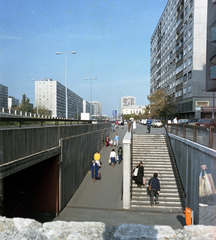 Magyarország, Budapest III., Flórián tér a Szentendrei út felé nézve, aluljáró a Kórház utcánál, balra a felüljáró lehajtója., 1988, FŐMTERV, Domonkos Endre, színes, Budapest, Fortepan #253969