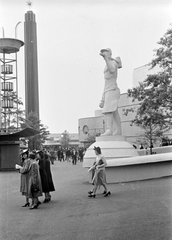 Amerikai Egyesült Államok, New York, "A holnap világa" világkiállítás, Mahonri Mackintosh Young "Ipar" című szobra., 1939, Fortepan, munkás, nemzetközi vásár, iparművészet, Fortepan #25421