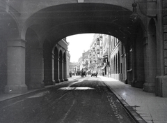 Németország, Bad Ems, a Römerstraße a Haeckers Grand Hotel útfeletti szárnyának átjárójából nézve., 1914, Kriszt Béla, Fortepan #254290