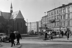 Lengyelország, Krakkó, Plac Wszystkich Swietych, balra az Assisi Szent Ferenc-templom., 1963, Ungváry Rudolf, Fortepan #254764