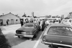 Magyarország, Budapest XIV., Öv utca, a Merkur Személygépkocsi Értékesítő Vállalat használtautó-telepe., 1983, Bojár Sándor, Budapest, rendszám, Chevrolet-márka, Chevrolet Vega, Fortepan #255169