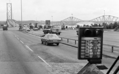 Egyesült Királyság,Skócia, Queensferry, balra a Forth Road Bridge (közúti híd), jobbra a Forth Bridge (vasúti híd)., 1981, Bojár Sándor, Fortepan #255283