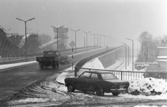 Magyarország, Budapest XIV., Hungária körút, szemben a Róbert Károly körút felé vezető felüljáró, balra a Vidámpark., 1970, Bojár Sándor, Budapest, Fortepan #255551